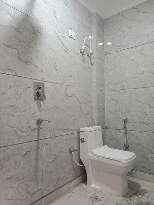 Bathroom in 1 BHK Builder Floor at Neb Sarai – for Rent