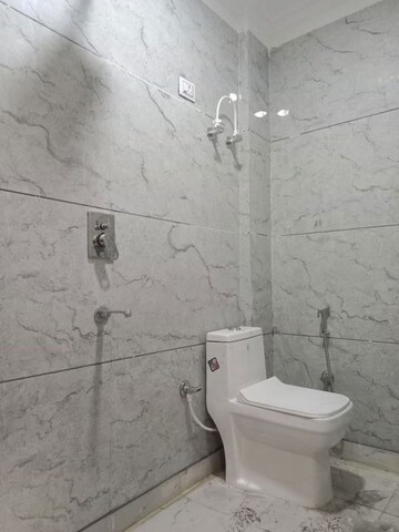 Bathroom in 1 BHK Builder Floor at Neb Sarai – for Rent