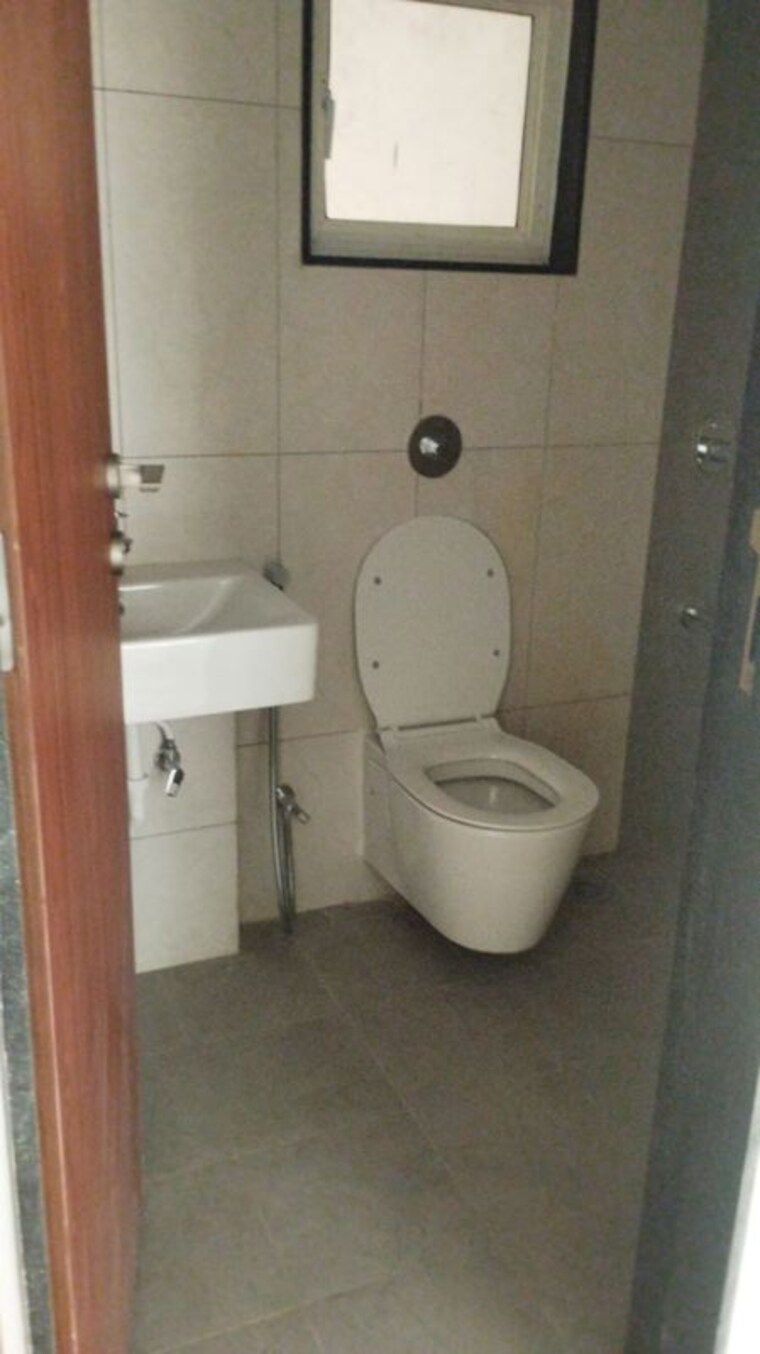 Bathroom, vilas-javdekar-yashone-eternitee 3 Bedroom 1450 Sq.Ft. Apartment In Hinjewadi Pune 9904921