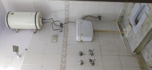 Bathroom in 1 BHK Builder Floor at Khirki Extension – for Rent