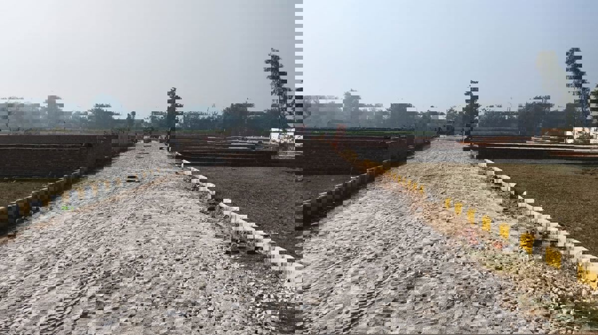 Plot For Sale in Mohanlalganj