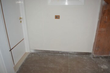 Room in 4 BHK Builder Floor at Vasundhara Sector 3 – for Sale