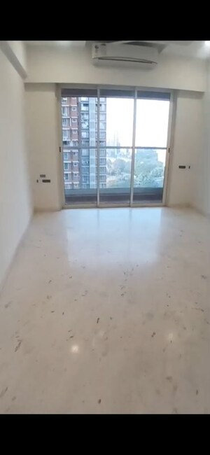 Room in 3 BHK Apartment at Ekta Tripolis, Goregaon West – for Sale