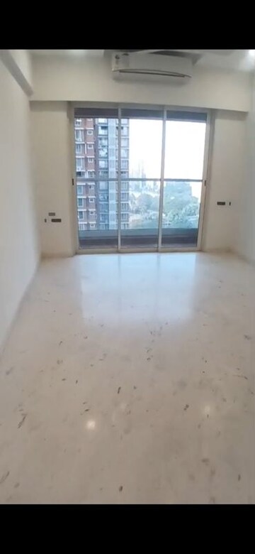 Room in 3 BHK Apartment at Ekta Tripolis, Goregaon West – for Sale