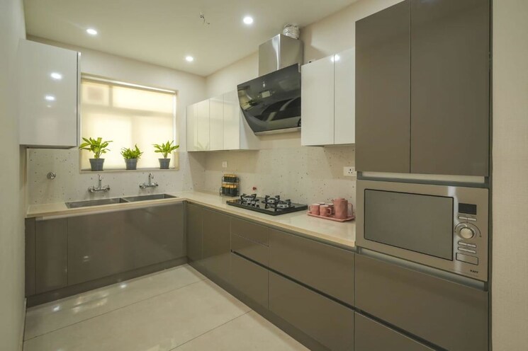 Kitchen, sector 16 4 Bedroom 250 Sq.Yd. Builder Floor In Sector 16 Faridabad 9905094