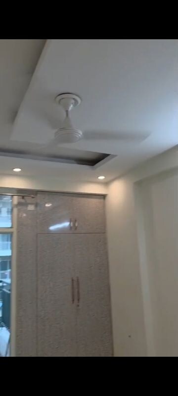 Furnished Amenities in 3.5 BHK Apartment at Sector 16c Greater Noida – for Rent