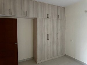 Room in 5 BHK Builder Floor at Sector 17 – for Sale