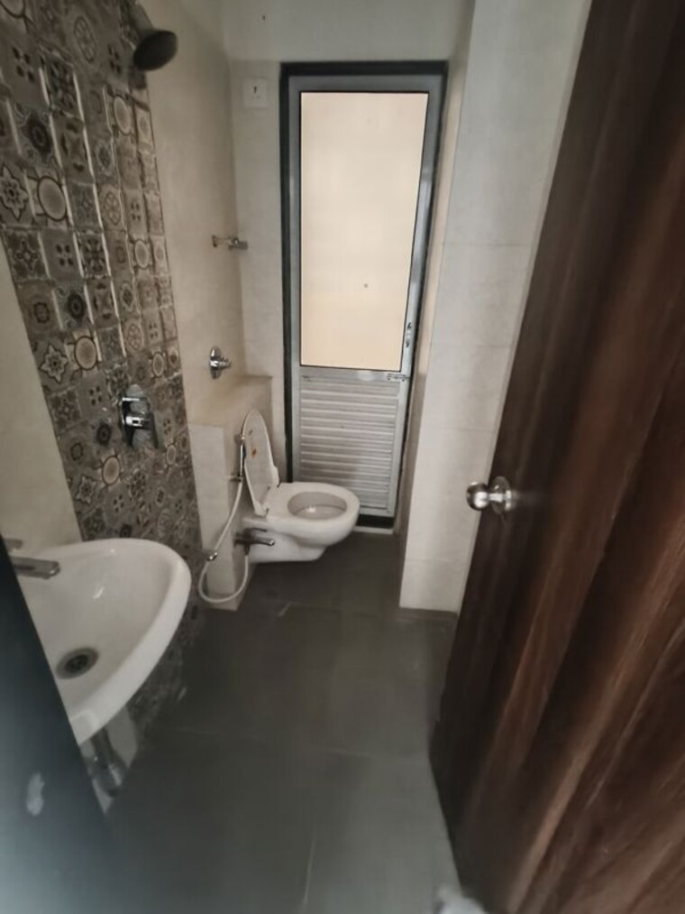 Attached Bathroom, charai 2 Bedroom 560 Sq.Ft. Apartment In Charai Thane 9905136