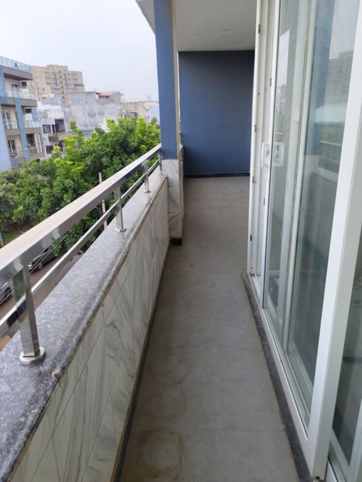 Balcony, sector 57 3 Bedroom 2100 Sq.Ft. Builder Floor In Sector 57 Gurgaon 9905151
