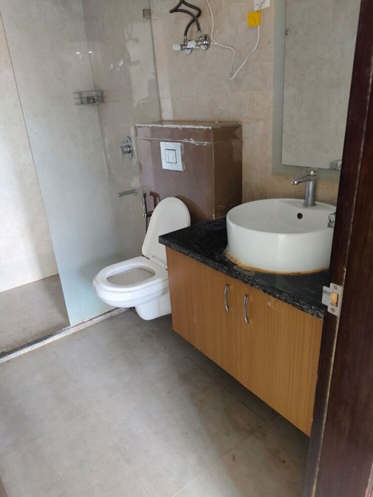 Bathroom, sector 57 3 Bedroom 2100 Sq.Ft. Builder Floor In Sector 57 Gurgaon 9905151
