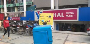 Team Area in  Shop at Vasundhara Sector 3 – for Sale