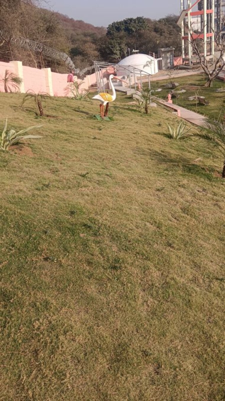 Garden, gurupragya-sumeru  331 Sq.Yd. Plot In Sikar Road Jaipur 9905164