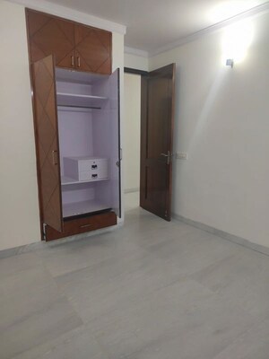 2 BHK Builder Floor For Rent in Sarvapriya Vihar