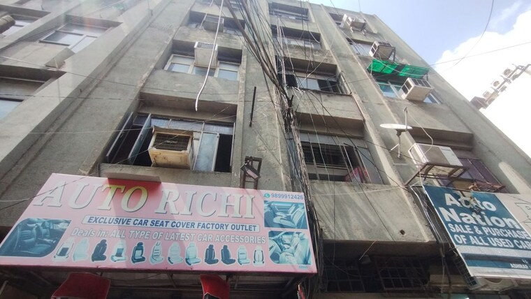 Exterior View, karol bagh Commercial Office Space 650 Sq.Ft. In Karol Bagh Delhi 9874658