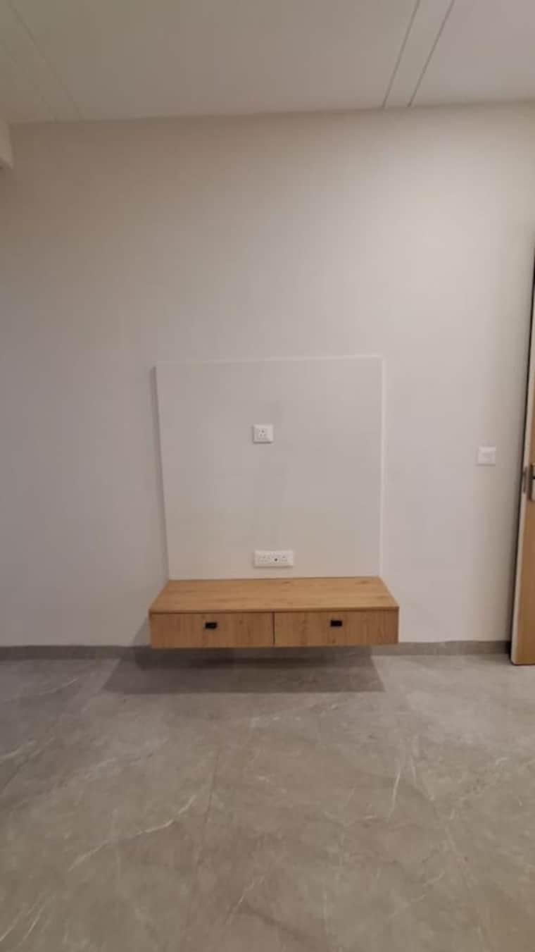 undefined, dyalpur 3 Bedroom 2200 Sq.Ft. Apartment In Dyalpur Zirakpur 9905194