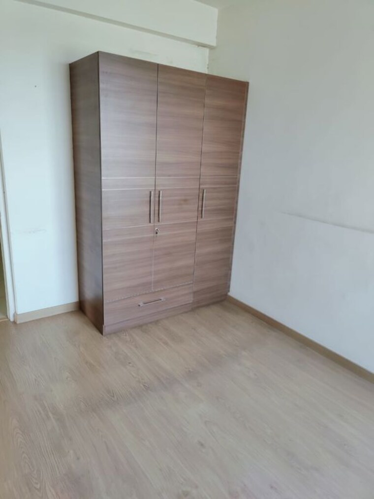 Room, emaar-palm-gardens 3 Bedroom 1900 Sq.Ft. Apartment In Sector 83 Gurgaon 9905170