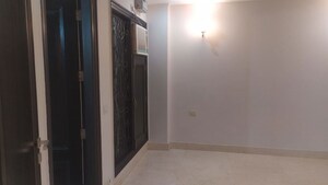 Room in 3 BHK Apartment at Greater Kailash ii – for Rent