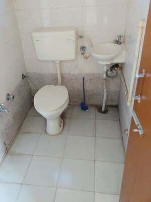 Bathroom in 1 RK Independent House at Sector 21 – for Rent