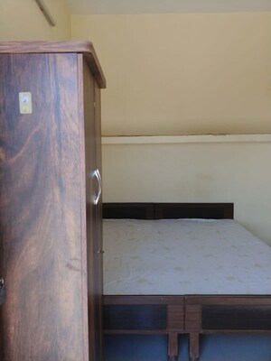 Bedroom in 1 RK Independent House at Sector 21 – for Rent