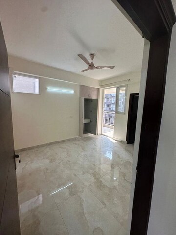 Room in 3 BHK Apartment at Tulip Yellow, Sector 69 – for Rent