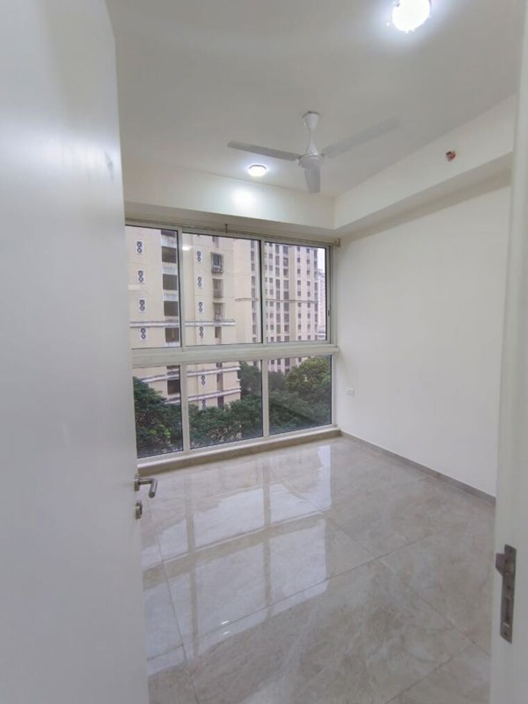 Room, tata-serein 3 Bedroom 1280 Sq.Ft. Apartment In Pokhran Road No Two Thane 9905295