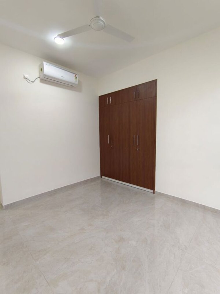 Room, tata-serein 3 Bedroom 1280 Sq.Ft. Apartment In Pokhran Road No Two Thane 9905295
