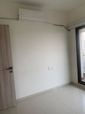 Room in 4 BHK Apartment at Kanakia Levels, Malad East – for Sale