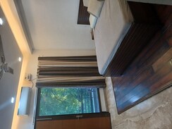 4 BHK + Servant Room Builder Floor For Rent in Unitech South City II