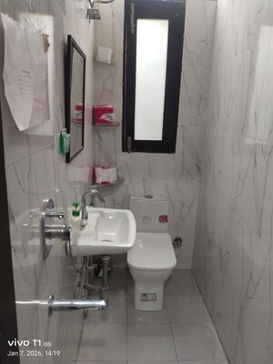Bathroom in 2 BHK Apartment at Sarvapriya Vihar – for Rent