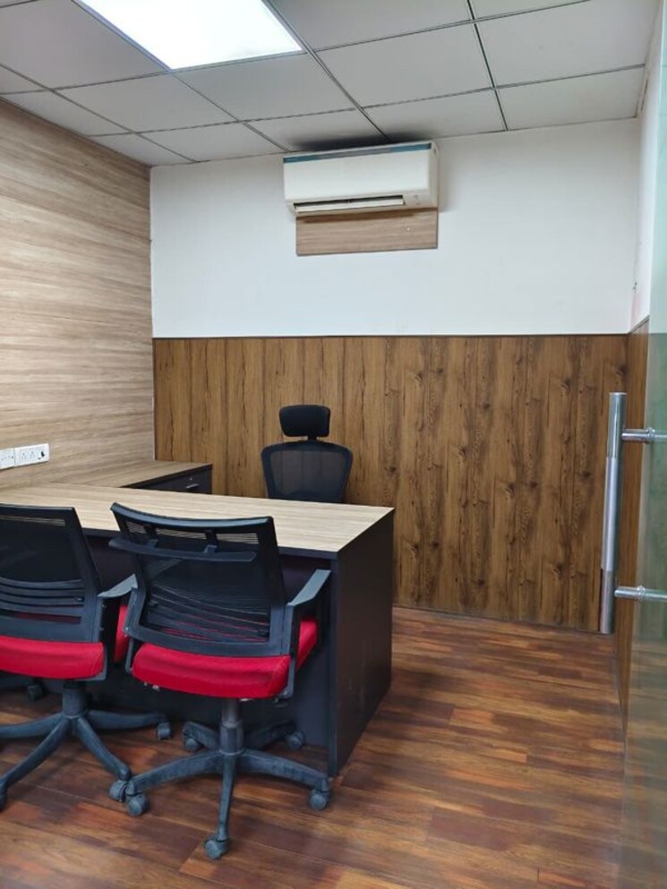 Team Area, sector 63 Commercial Office Space 900 Sq.Ft. In Sector 63 Noida 9905339