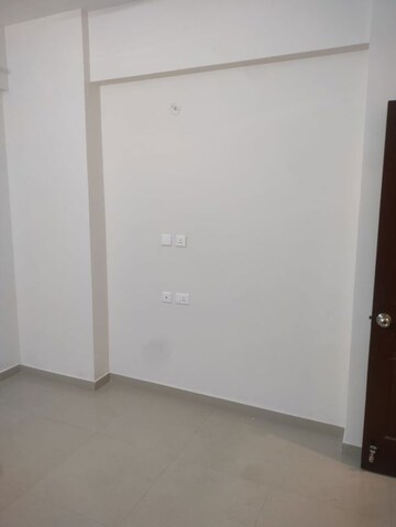 Room in 2 BHK Apartment at Prateek Grand City, Siddharth Vihar – for Sale