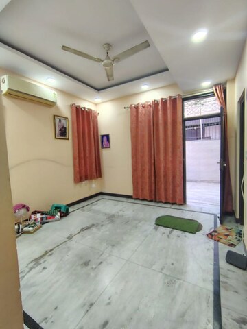 Bedroom in 2 BHK Apartment at Sector 23 – for Rent