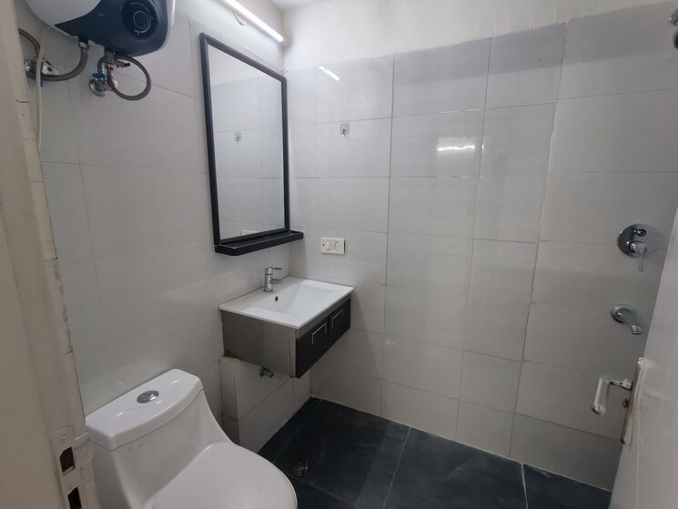 Bathroom, tulip-violet 3 Bedroom 1578 Sq.Ft. Apartment In Sector 69 Gurgaon 9905505