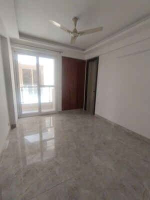 Room in 3 BHK Apartment at Nirala Aspire, Sector 16 Greater Noida – for Rent