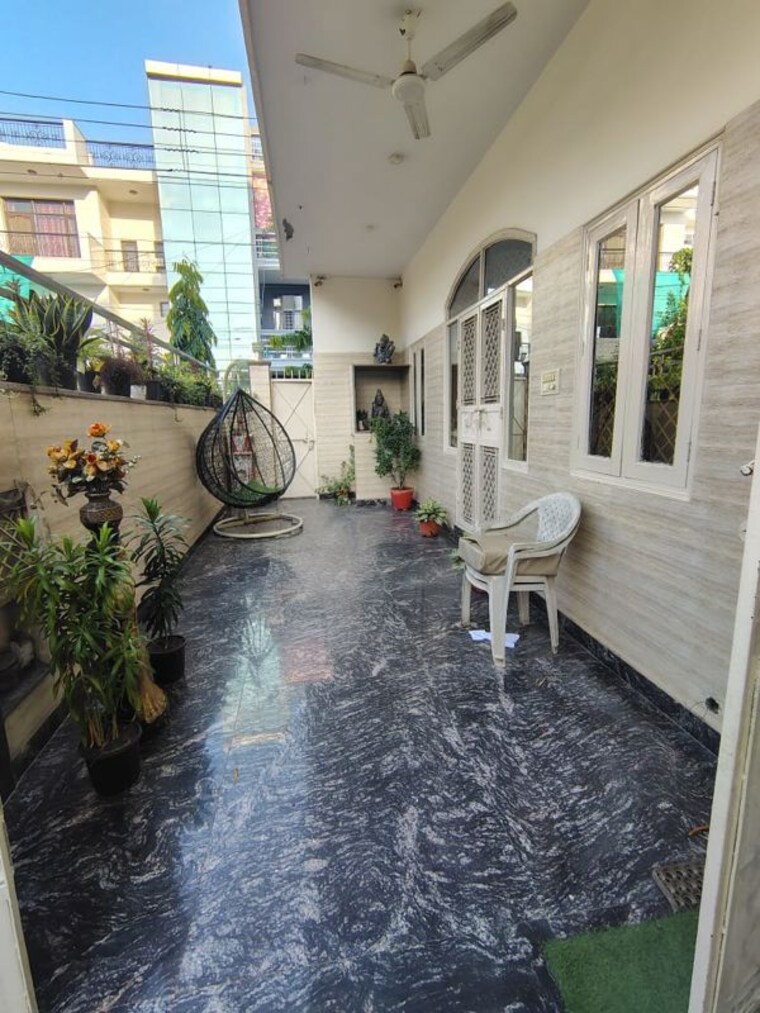 Balcony, sector 21 2 Bedroom 800 Sq.Ft. Apartment In Sector 21 Gurgaon 9905528