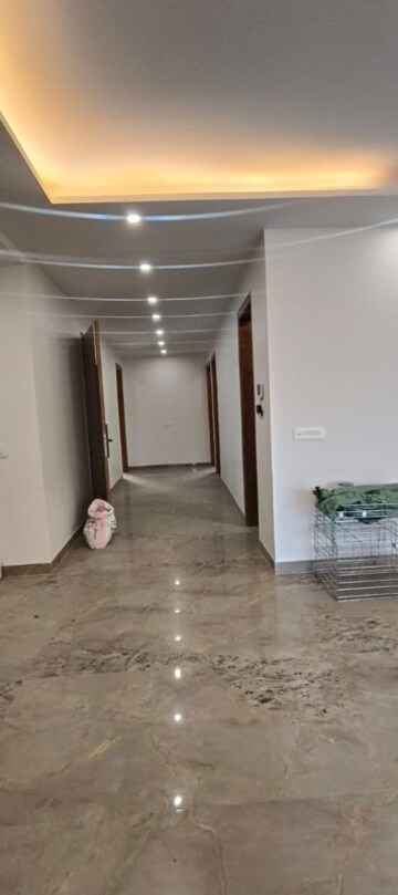 Building Lobby in 2 BHK Apartment at Suncity Avenue 76, Sector 76 – for Rent