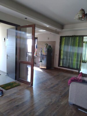 Living Room in 2 BHK Apartment at Sector 21 – for Rent