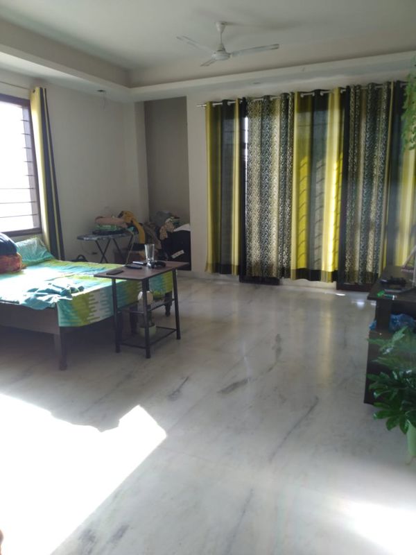 2 BHK + Pooja Room Apartment For Rent in Sector 21