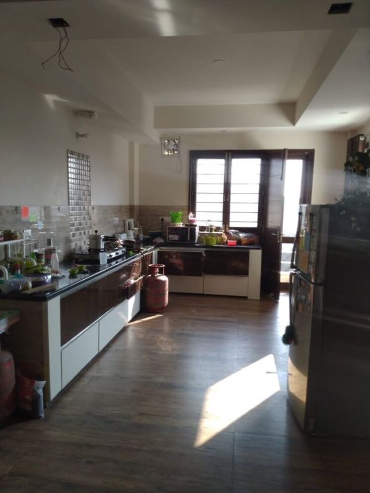 Gym, sector 21 2 Bedroom 900 Sq.Ft. Apartment In Sector 21 Gurgaon 9905564