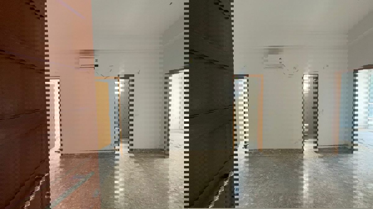 4 BHK + Servant Room Apartment For Rent in SS Linden