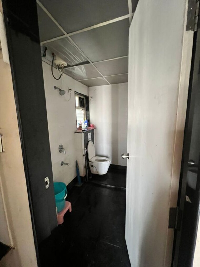 Bathroom, ganga-arcadia 2 Bedroom 802 Sq.Ft. Apartment In Kharadi Pune 9905587