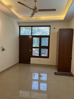 Living Room in 2 BHK Apartment at Sector 23 – for Rent
