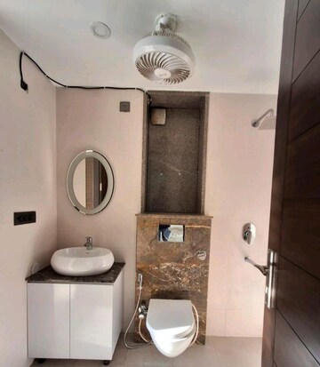 Bathroom in 4 BHK Apartment at M3M Atrium, Sector 57 – for Rent