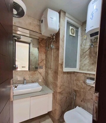 Bathroom in 4 BHK Apartment at M3M Atrium, Sector 57 – for Rent