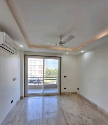 Room in 4 BHK Apartment at M3M Atrium, Sector 57 – for Rent