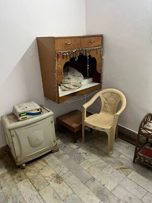 Furnished Amenities in 2 BHK Apartment at Parsvnath Royale Floors, Uattardhona – for Rent