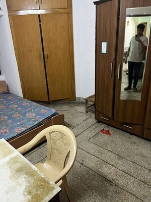 Furnished Amenities in 2 BHK Apartment at Parsvnath Royale Floors, Uattardhona – for Rent