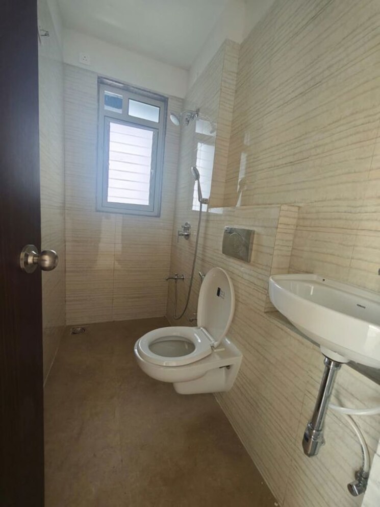 Bathroom, hubtown-rising-city 2 Bedroom 891 Sq.Ft. Apartment In Ghatkopar East Mumbai 9905593