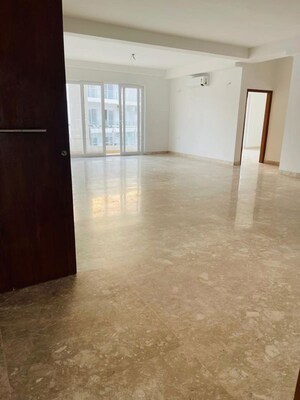 Room in 5 BHK Builder Floor at SS Linden, Sector 84 – for Rent