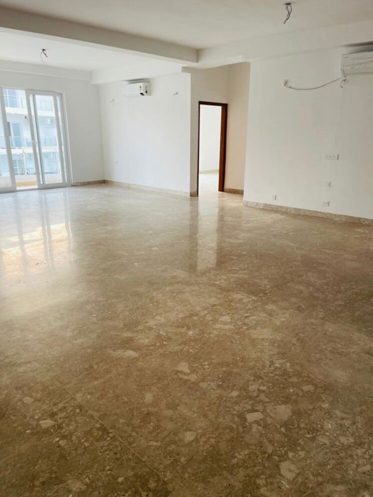 Room, ss-linden 5 Bedroom 3420 Sq.Ft. Builder Floor In Sector 84 Gurgaon 9905613